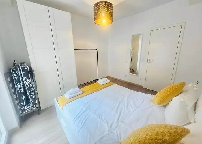 Chic Living Two Bedroom 아파트